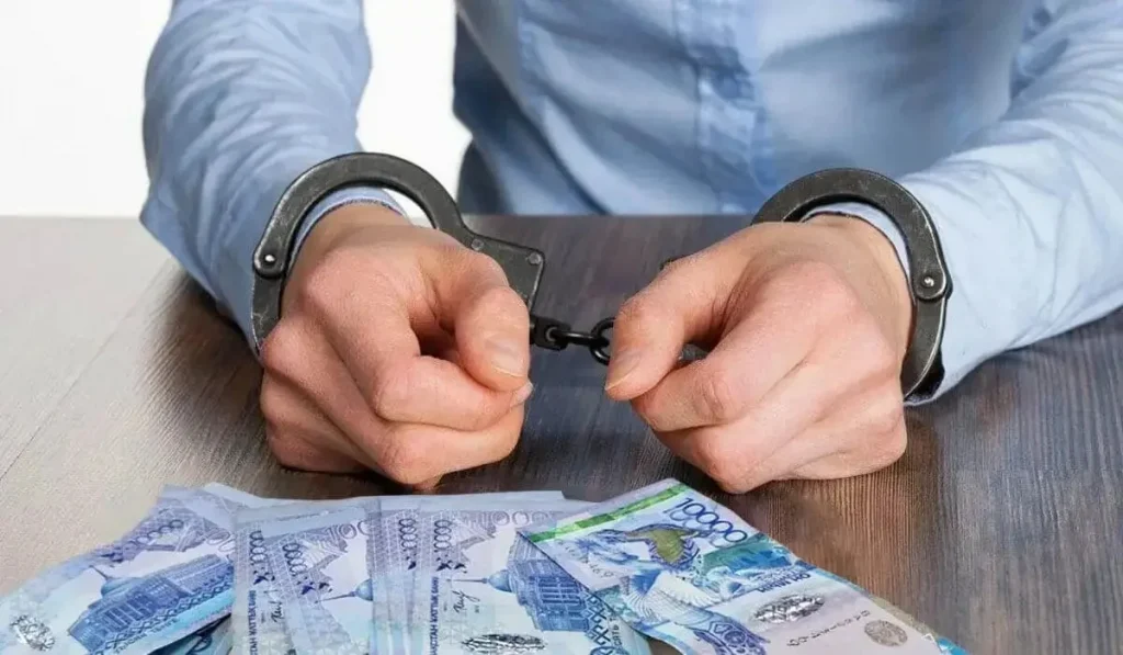 Түркістан облысында басқарма басшысы 191 млн теңге жымқырды деген күдікпен қамалды