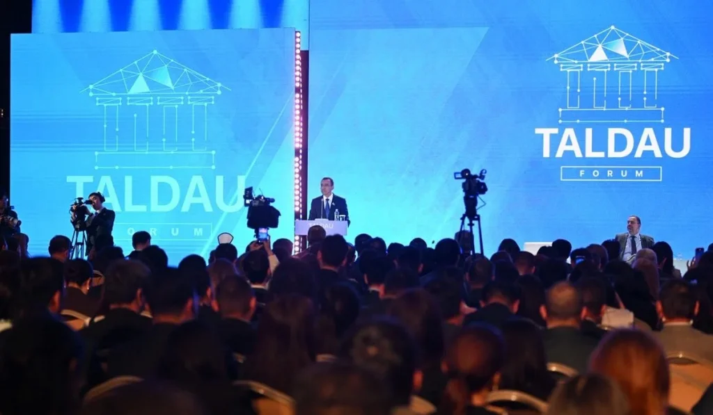 Қарағандыда «Талдау мектебіне» өтінім қабылдау басталды