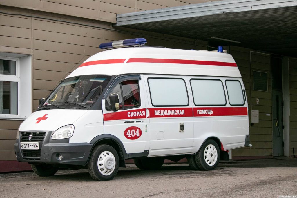 В Туркменистане беременная женщина скончалась в машине по пути в больницу из-за перекрытых дорог