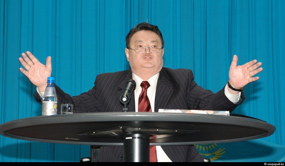 Заманбек Нұрқаділовке ескерткіш орнату керек – Тоқаев