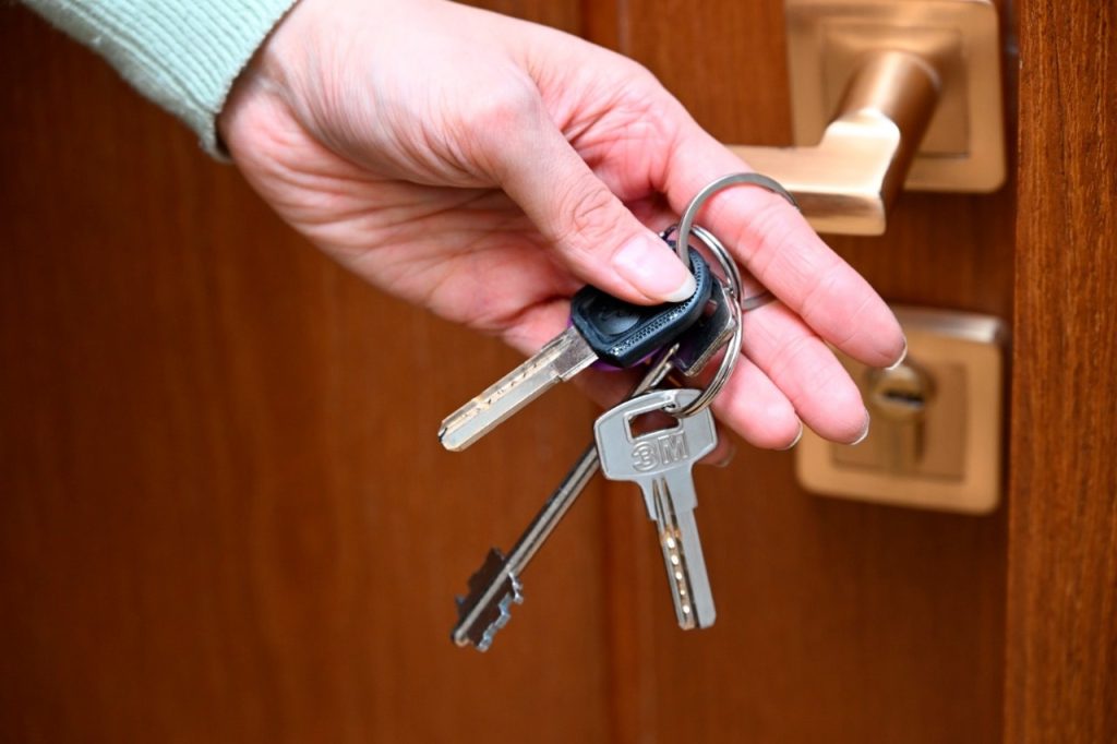 Биыл Алматыда әлеуметтік осал топқа жататын қанша тұрғын баспаналы болмақ?