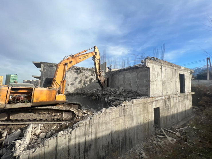 Алматының тау бөктерінде бір жылда 54 заңсыз құрылыс анықталды