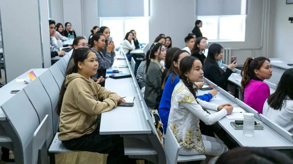 1 қыркүйектен бастап студенттерге арналған стипендия мөлшері 50%-ға дейін артады