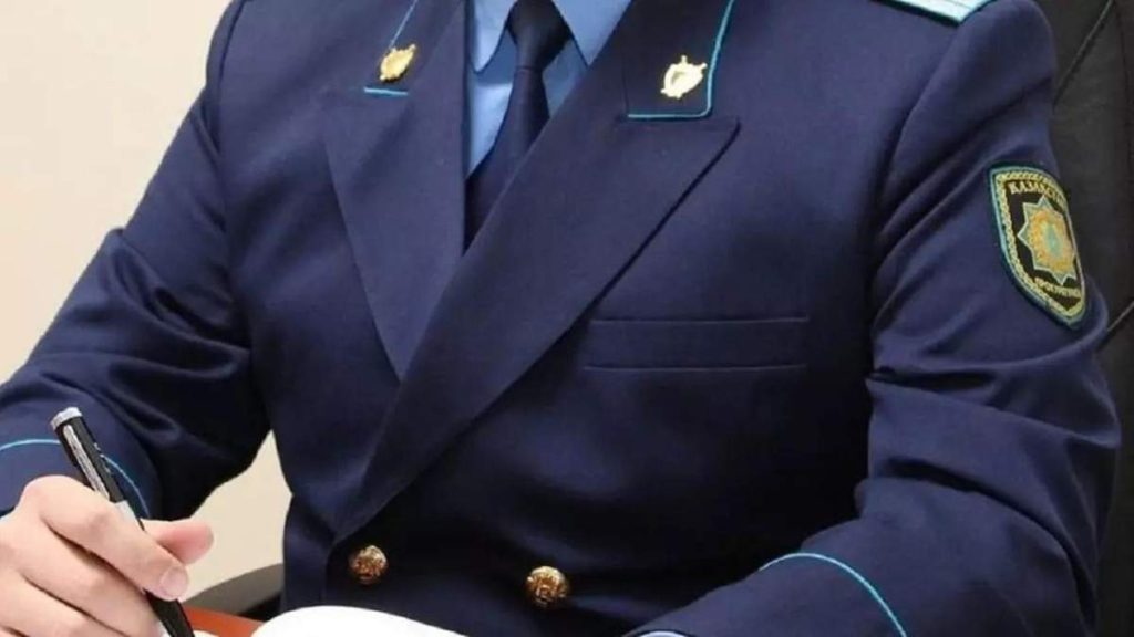 Өскеменде мас күйде көлік жүргізген прокурор қызметінен қуылды
