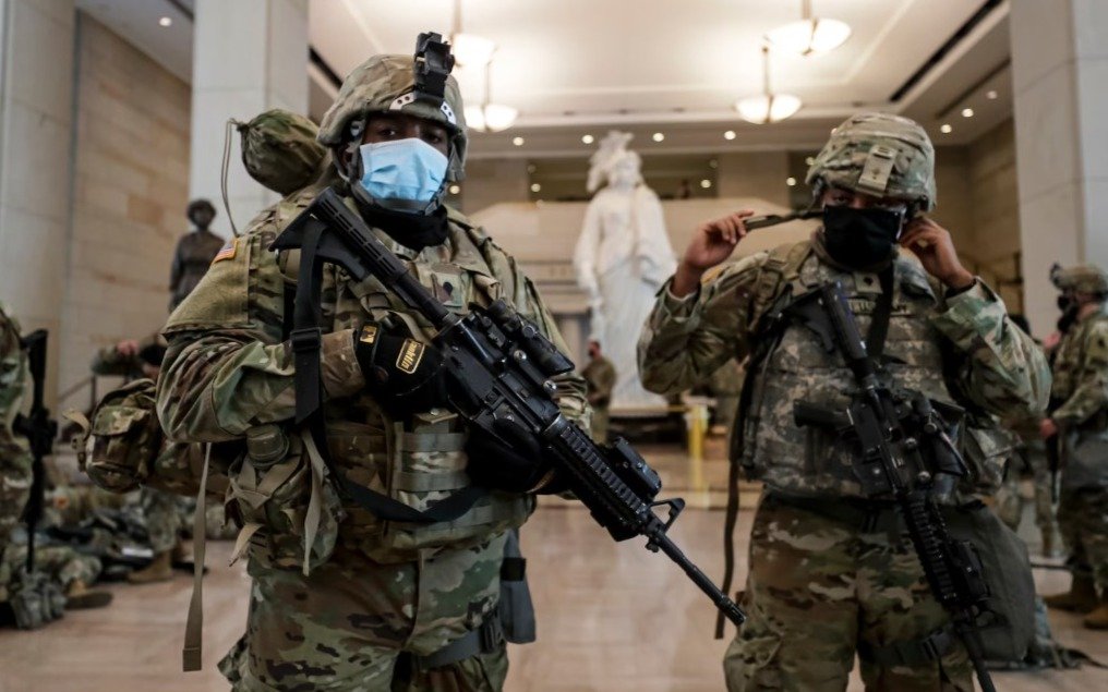 Трамп Мемфиске Ұлттық гвардия әскерін кіргізу туралы жарлыққа қол қойды