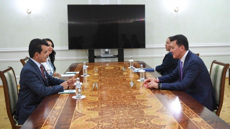 Ерлан Қарин ИСЕСКО Бас директоры Салим бин Мұхаммед Әл-Маликпен кездесті