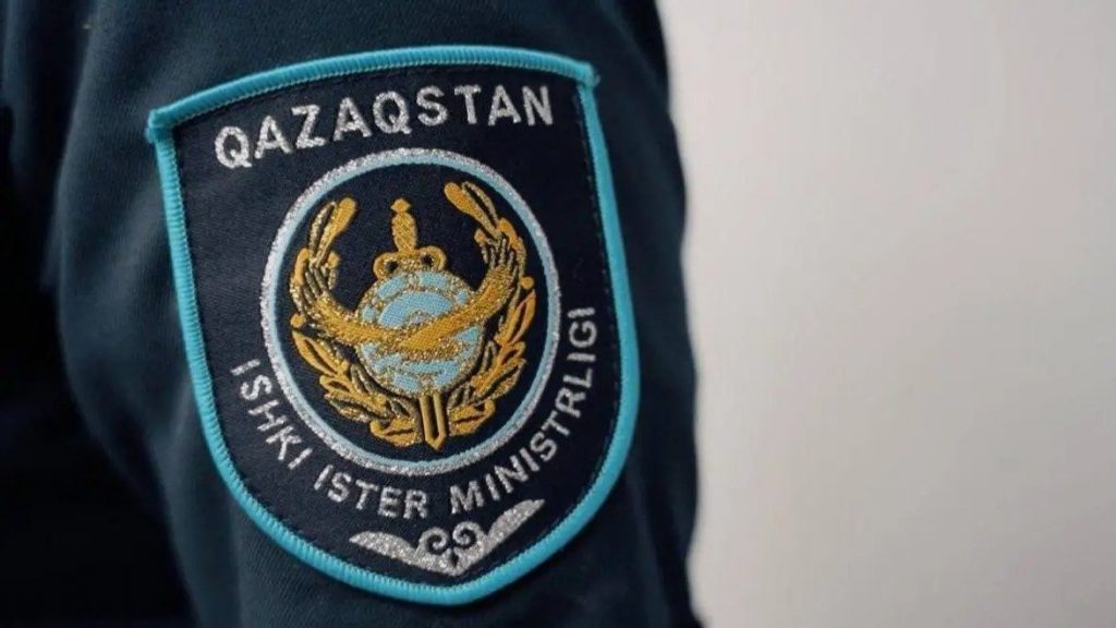 Ақсу қаласының маңында екі адам көлікпен өзенге құлап, опат болды