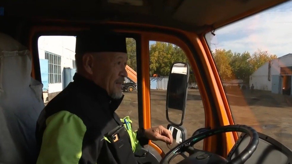 Астананың тазалығына жауапты Марат Жекеновтің хоббиі – құрақ көрпе тігу