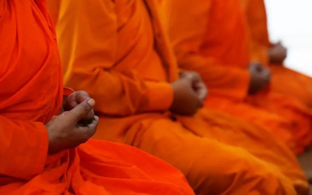 Шри-Ланкада аспалы жол құлап, жеті монах қаза тапты