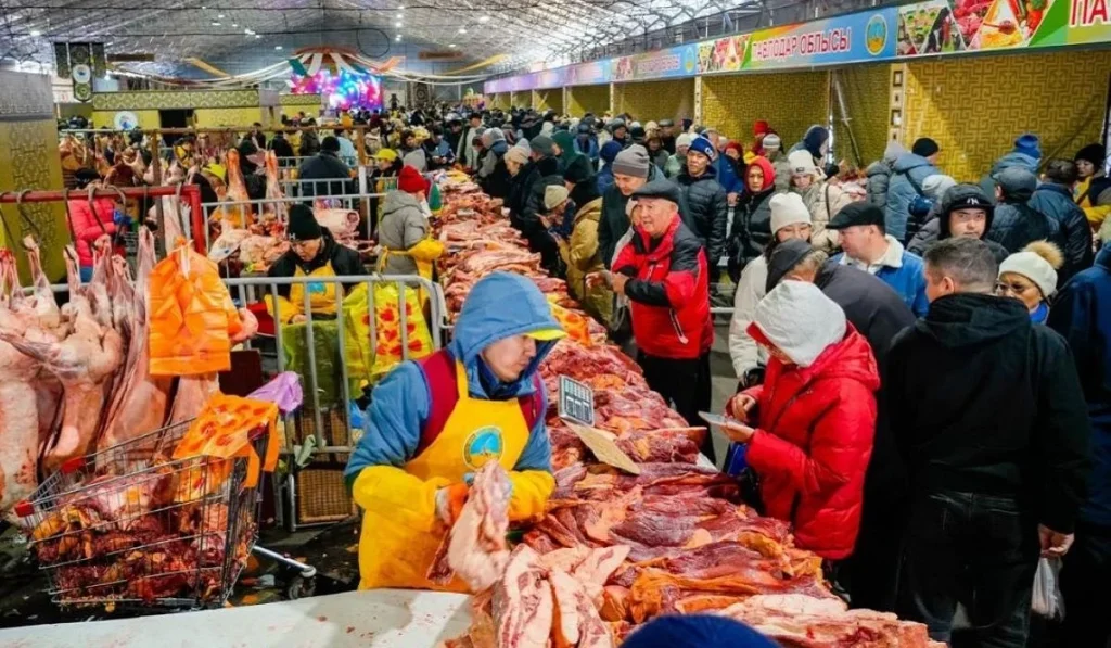 Екі өңірдің диқандары елордаға 800 тоннадан астам өнім әкелді