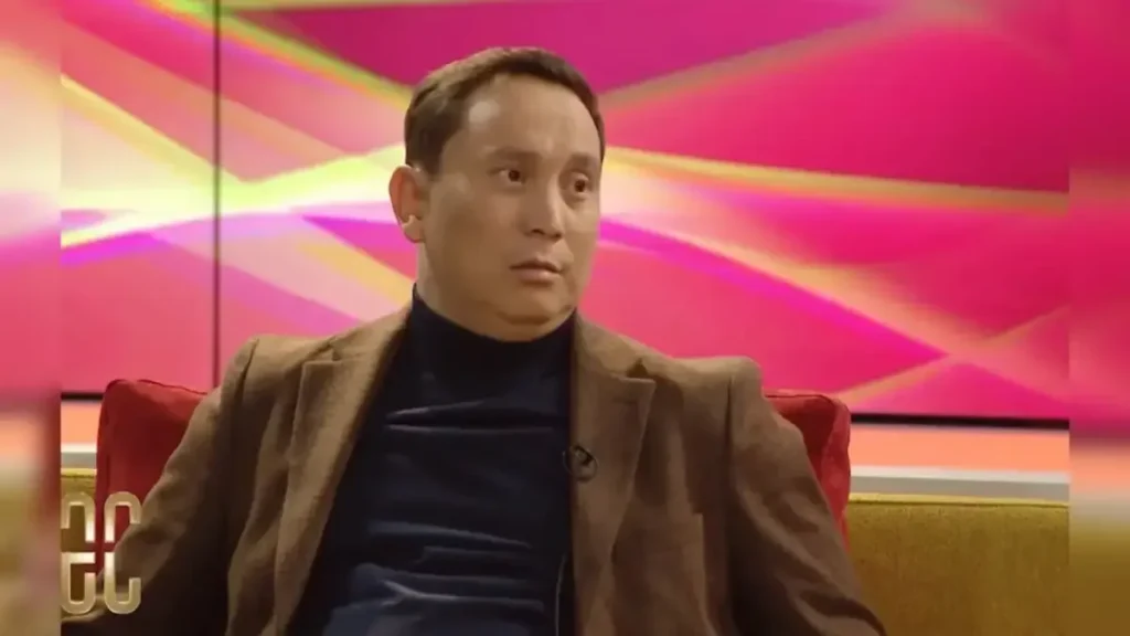 Қайрат Әділгерей Әйгерім Қалаубаеваның «бомждың үйінде» бір жарым сағат не істегенін айтып берді