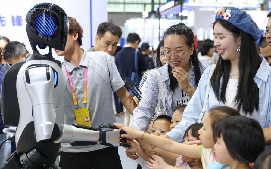 Қытайда жасанды интеллектпен айналысатын 5 300-ден астам компания бар