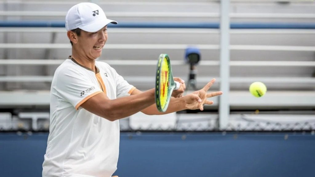 Қазақстандық теннисші Кореяда өткен жасөспірімдер турнирінің финалына шықты