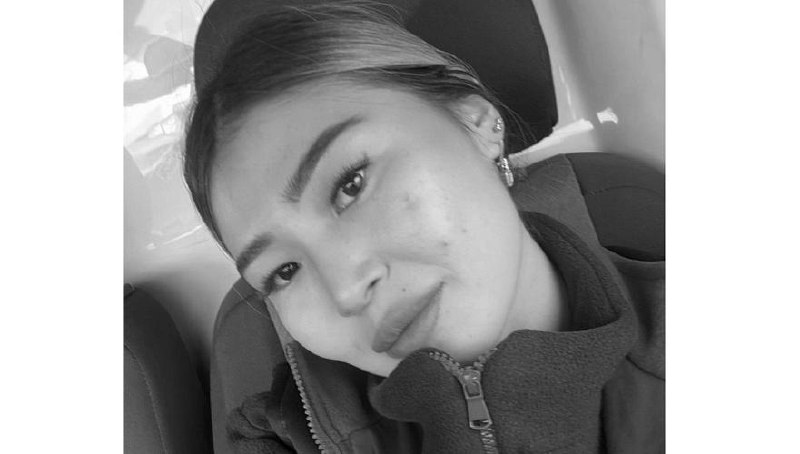 Токаев посмертно наградил фельдшера, погибшую после обрушения фасада в Астане