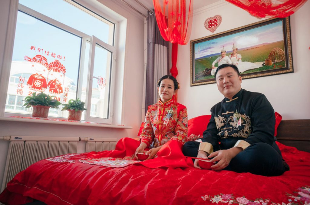 В Шанхае разрешили регистрировать браки прямо в ночных клубах