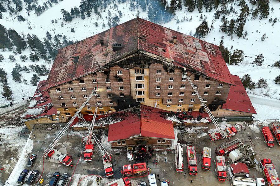 Пожар в турецком отеле Grand Kartal унес жизни 78 человек, включая 34 детей