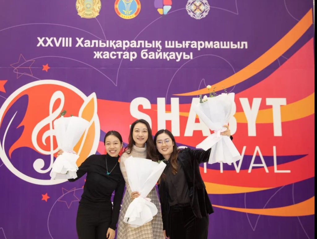 В Астане подвели итоги международного конкурса: молодые дирижёры из Китая вошли в число призёров