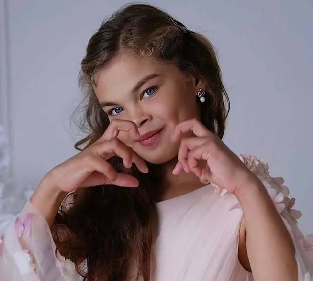 От улицы до подиума: история девятилетней Махрабы из Узбекистана