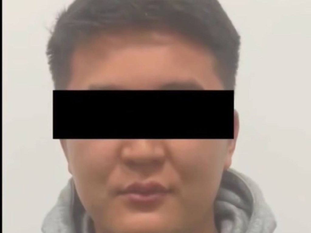 Житель Бишкека выжег надпись в поле ради задания блогера Mellstroy и попал в милицию