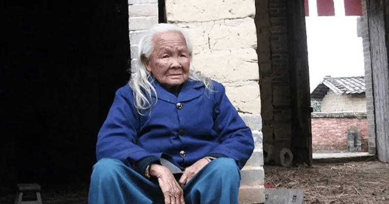 95-летняя китаянка Ли Сюфэн, которая «воскресла» после «смерти»