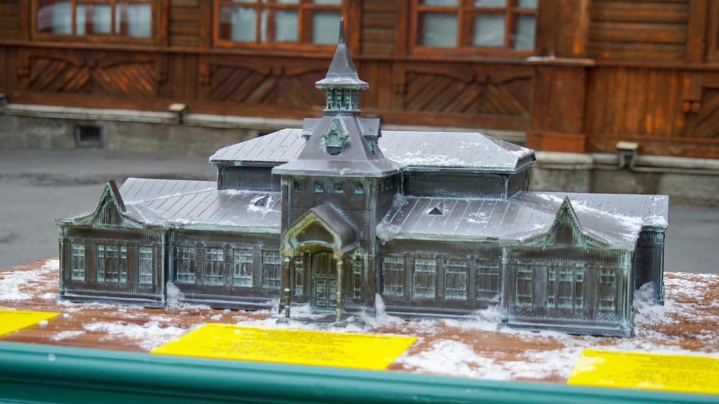 В Алматы установили тактильные модели ключевых достопримечательностей города