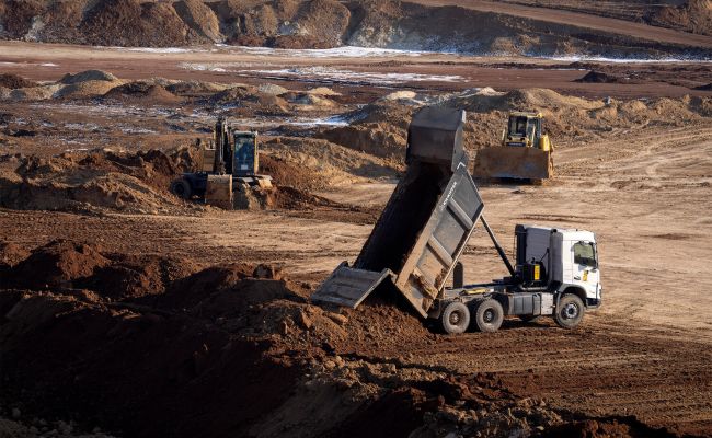 Ануар Нуртазин: В Казахстане накаляется противостояние между Китаем и Западом Разработка месторождения ресурсов. Фото: Efrem Lukatsky / AP