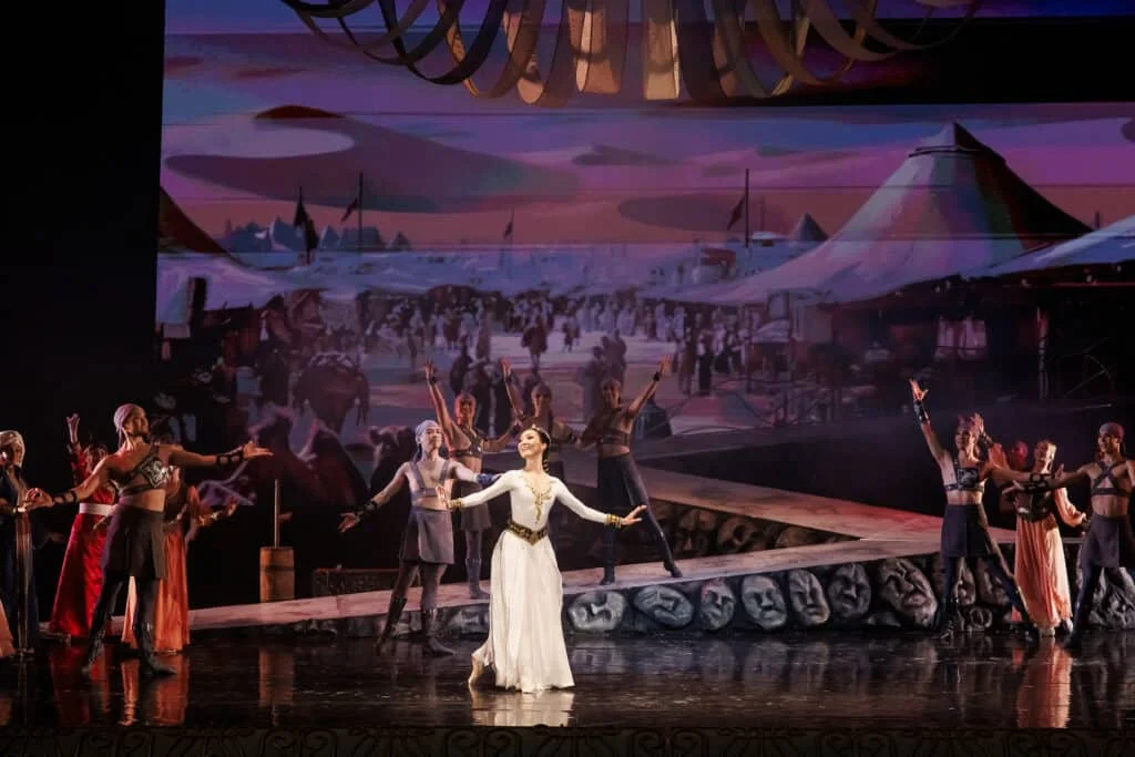 В Алматы представили балет «Ұлы Жібек Жолы» с монахами Шаолиня и путешествием по Великому шелковому пути