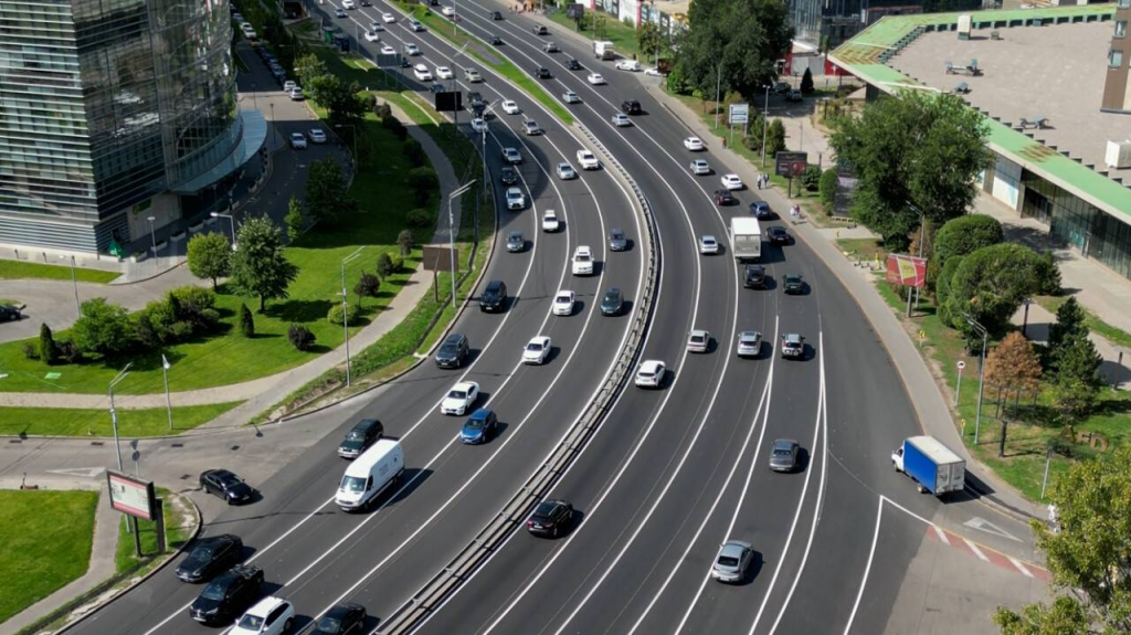 Ужесточат ли наказание за превышение скорости в Алматы: разъяснение полиции дорога