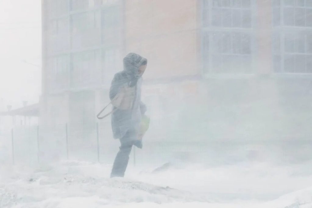 Штормовое предупреждение в Казахстане на 3 декабря