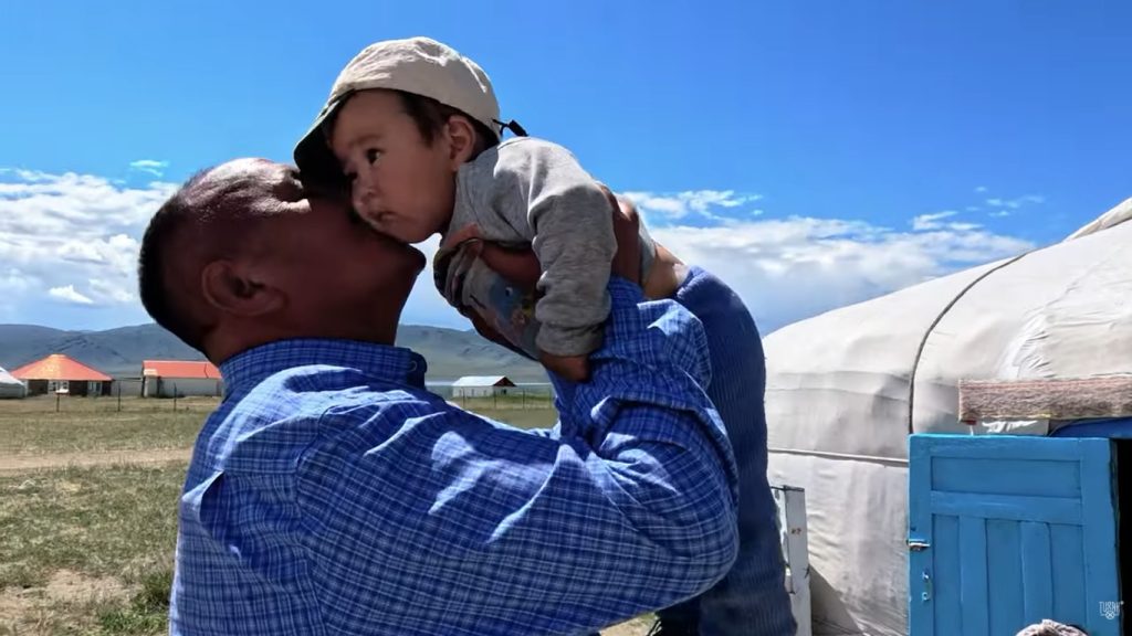 Многоликий Алтай: одна горная система на четыре государства Монголия