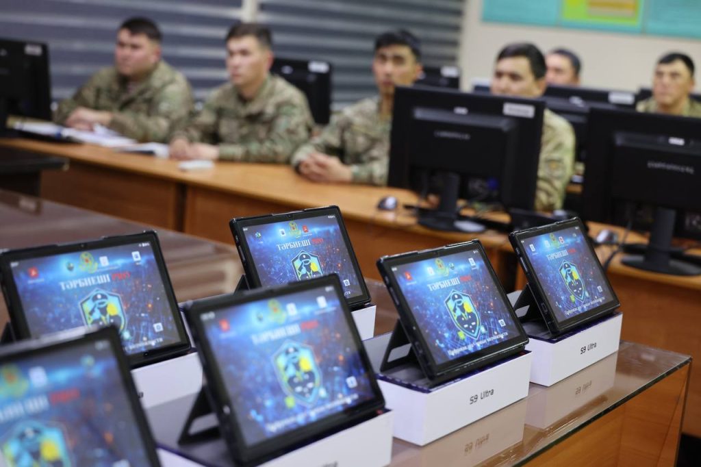 Военные воспитатели Национальной гвардии тестируют уникальное мобильное приложение