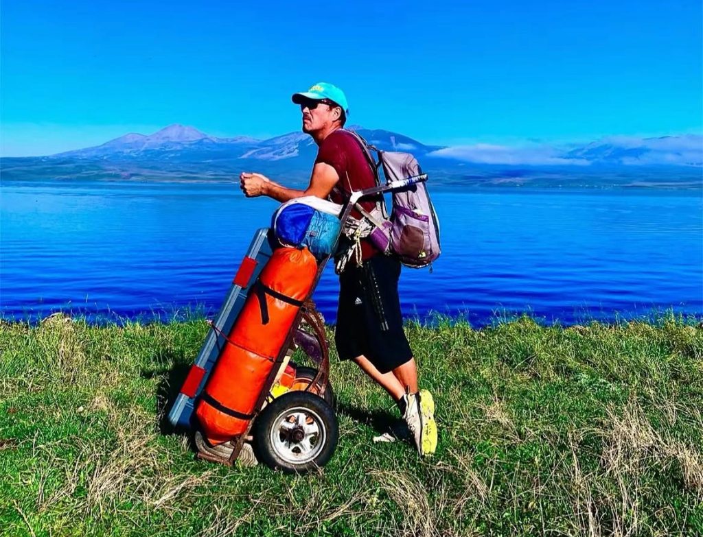 10 тысяч километров пешком. История путешественника из Астаны