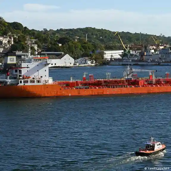 США вводят тарифы против стран, поставляющих нефть Кубе — указ Трампа