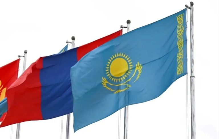 Монголия и Казахстан