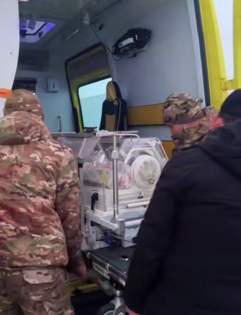 Құтқарушылар шеткері ауылдан сәбиді аман алып шықты