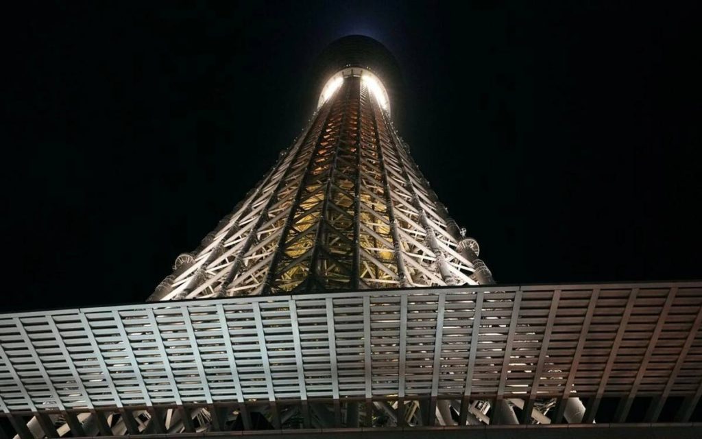 20 туристов застряли в лифте Tokyo Skytree более чем на пять часов