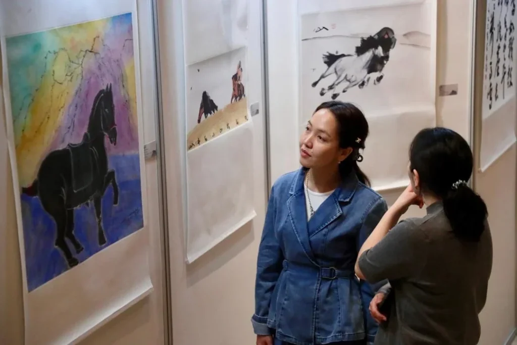 Выставка лошади