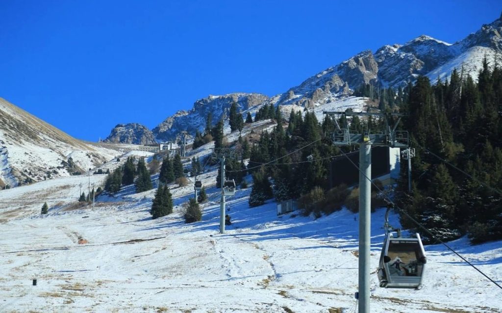 В Алматы создадут единое горнолыжное пространство с 45 км канатных дорог