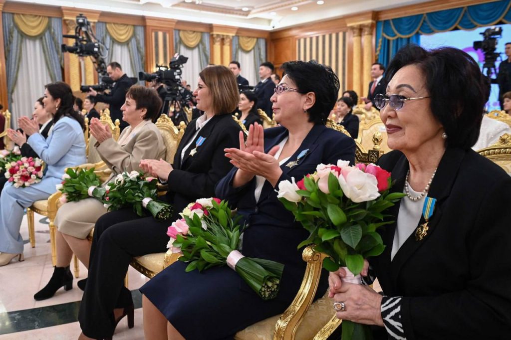 8 наурыз Ақорда құттықтау