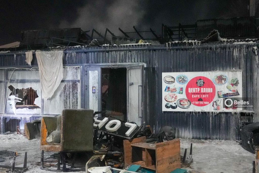 Кафе «Центр плова» в Щучинске после взрыва