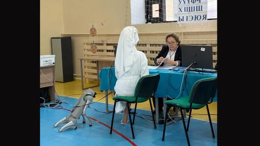 Робот-собака, батыры и Эльза: самые необычные избиратели референдума