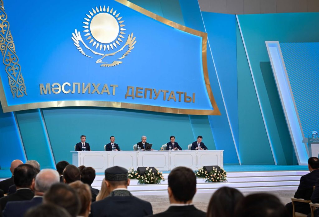 Маслихат Депутаты