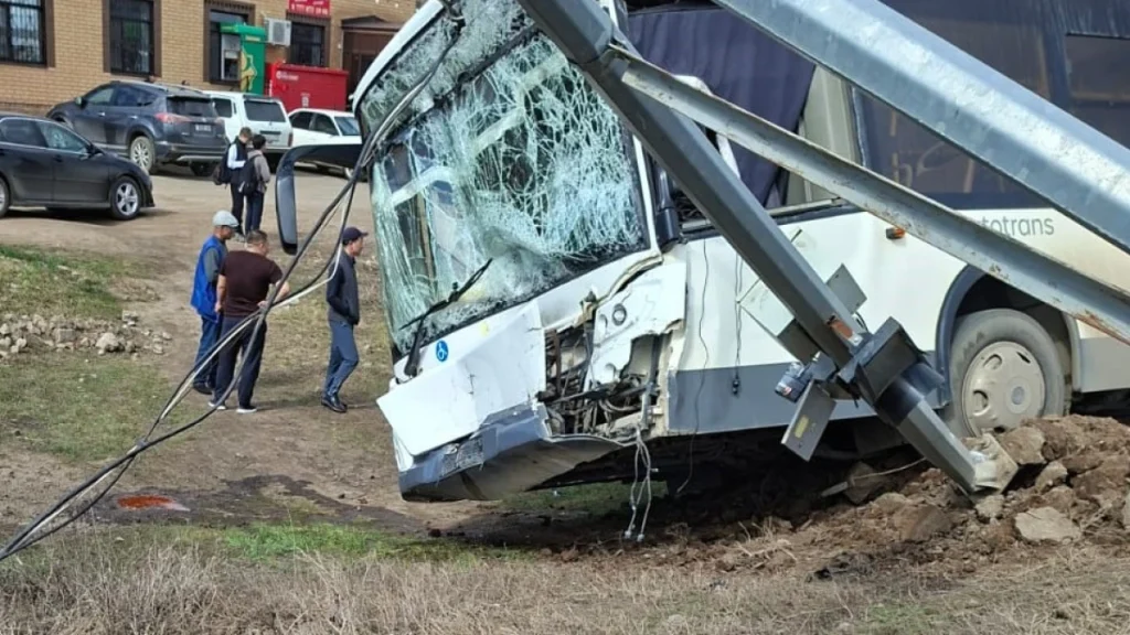 Соғылған автобус