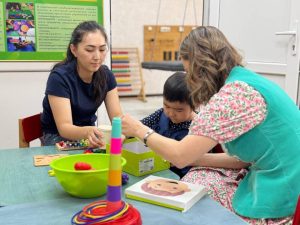 Тұсауы кесілген бүлдіршін