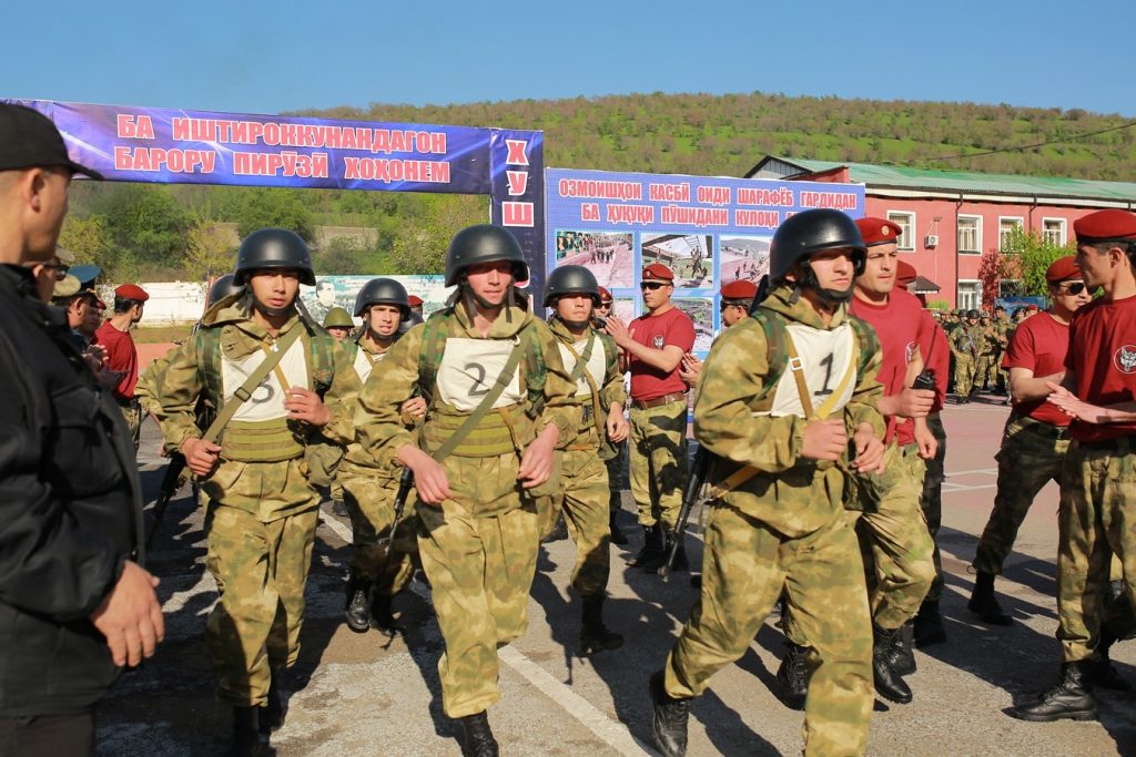 Таджикистан впервые провёл испытания на краповый берет для спецназа