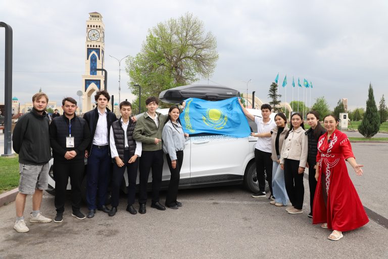 Рекорд Гиннесса в Таразе / фото Тимура Бошаева