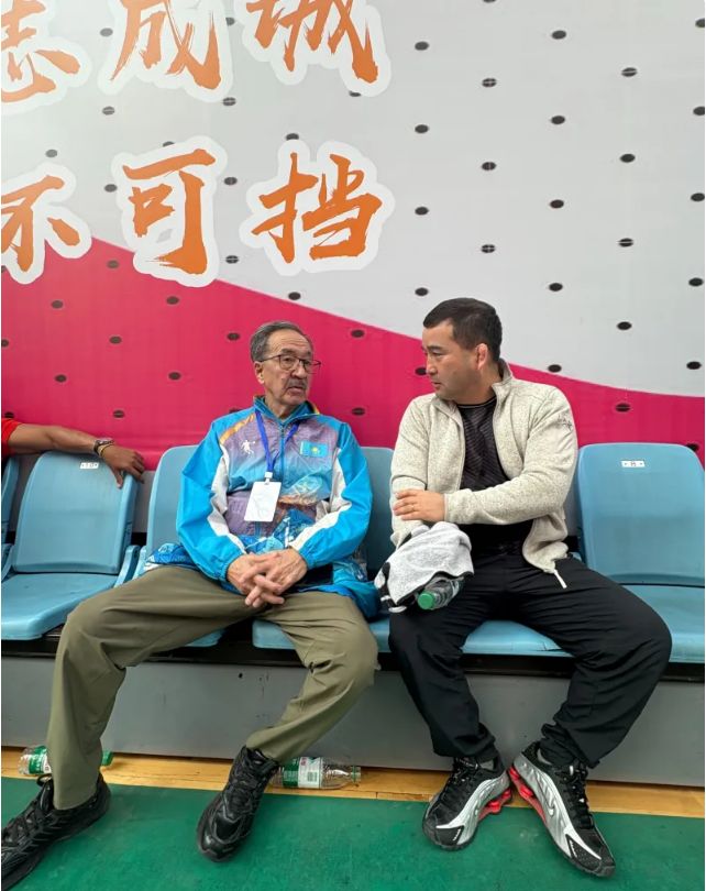 Посол борьбы на «Один пояс, один путь» — 70-летний тренер из Казахстана, двадцатилетняя связь с Синьцзяном