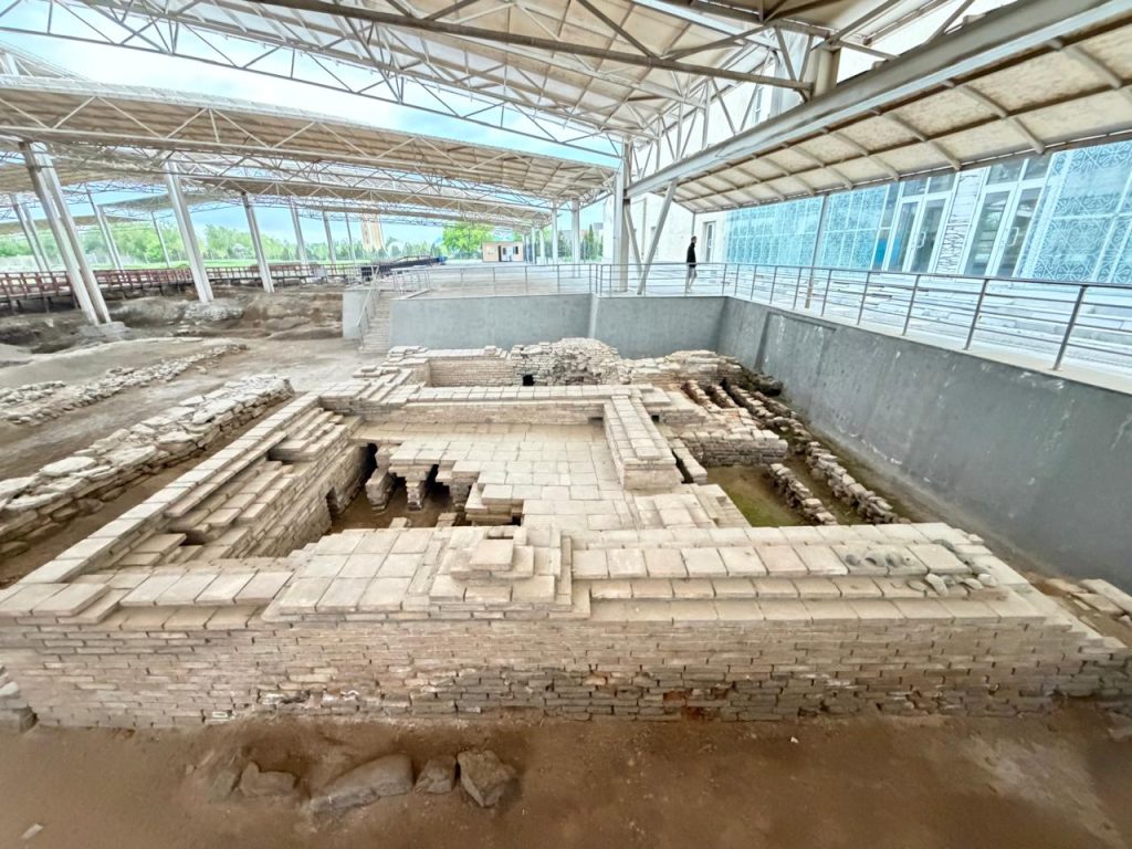 Средневековая баня в Таразе