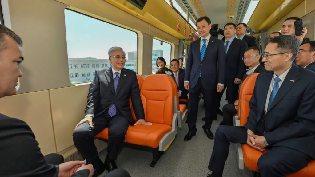 Токаев дал старт движению первого беспилотного LRT в Астане
