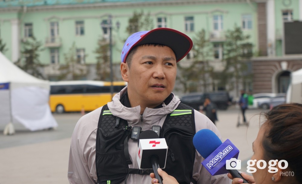400 километров ради памяти отца: монгольский актер бросил вызов судьбе и степям